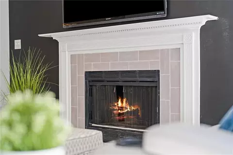 Living - 709 Berkeley Woods Dr, Duluth, GA 30096 photo 2 of 5