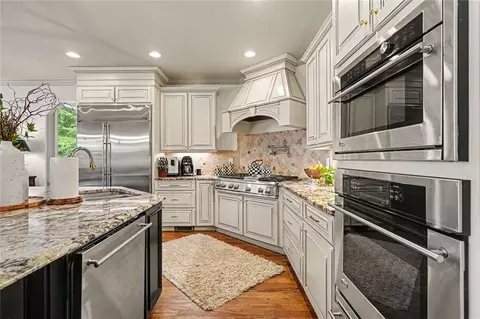 Kitchen - 590 Dorsey Rd, Hampton, GA 30228 photo 2 of 4