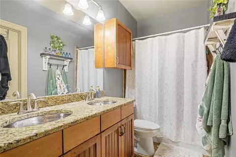 Bath - 590 Dorsey Rd, Hampton, GA 30228 photo 5 of 7