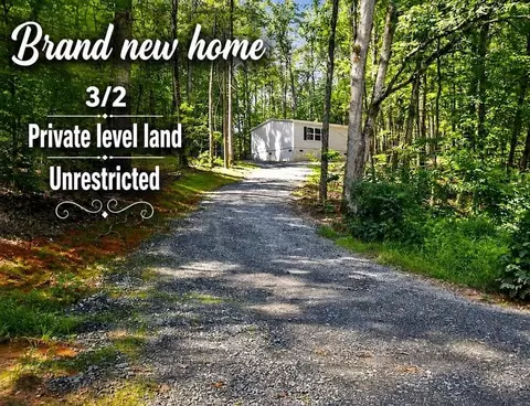 8827 Big Creek Rd, Ellijay, GA 30536