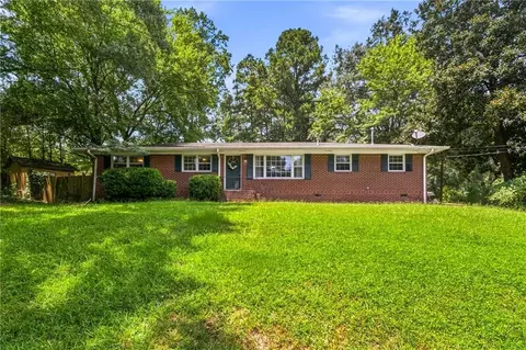 107 Pinecrest Cir, Dallas, GA 30132