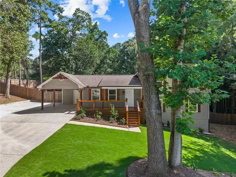 492 Rustic Ridge Cir, Lawrenceville, GA 30043
