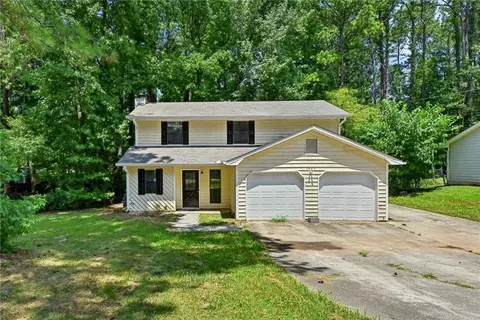 1925 Sailcloth St, Lithonia, GA 30058