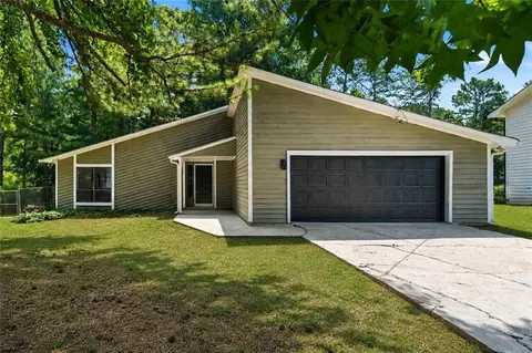 6350 Beethoven Cir, Riverdale, GA 30296