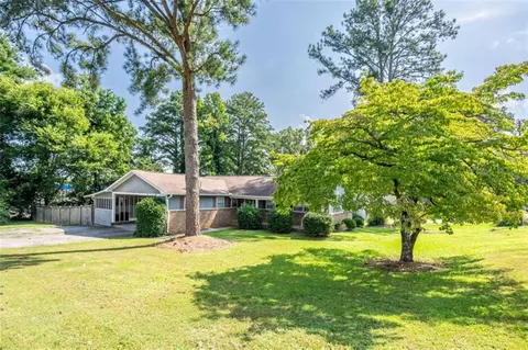 1 Westlyn Dr, Rome, GA 30165