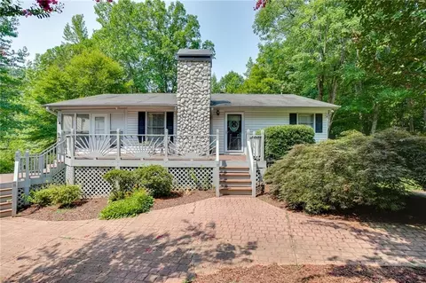215 Heath Cv, Lavonia, GA 30553