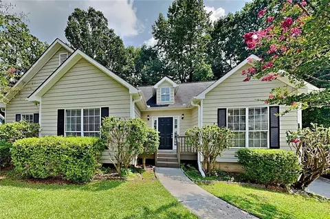 176 Shallow Ridge Ln NE, Kennesaw, GA 30144