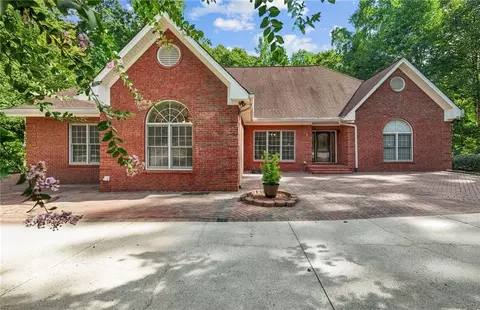 7725 Appaloosa Trl, Gainesville, GA 30506