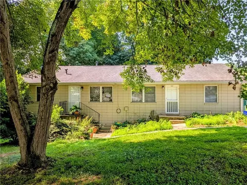 1066 Powder Springs St SE, Smyrna, GA 30080
