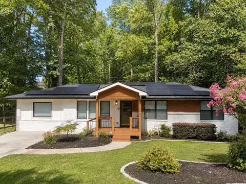 2596 Shetland Dr, Decatur, GA 30033