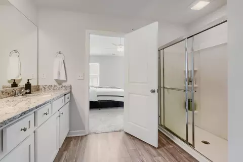Bath - 11694 Chatham Dr, Hampton, GA 30228 photo 1 of 3