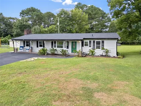 850 New Hope Rd, Fayetteville, GA 30214