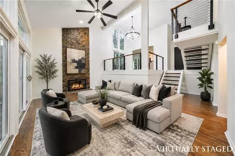 210 Brandenburgh Cir, Roswell, GA 30075