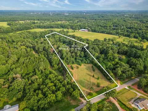 2045 Cleveland Rd, Bogart, GA 30622