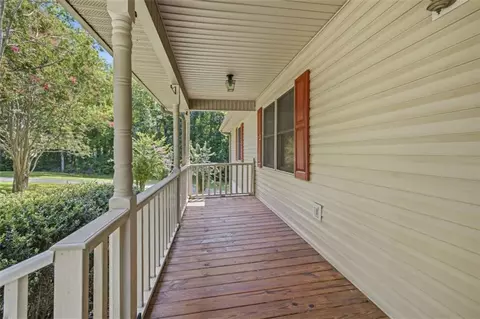 Exterior - 2600 Level Grove Rd, Cornelia, GA 30531 photo 4 of 10