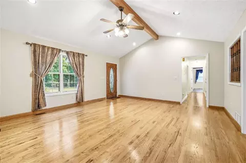 Living - 2600 Level Grove Rd, Cornelia, GA 30531 photo 2 of 3
