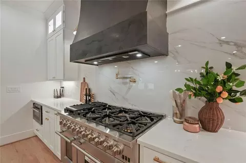 Kitchen - 942 Cooper Rd, Grayson, GA 30017 photo 4 of 4