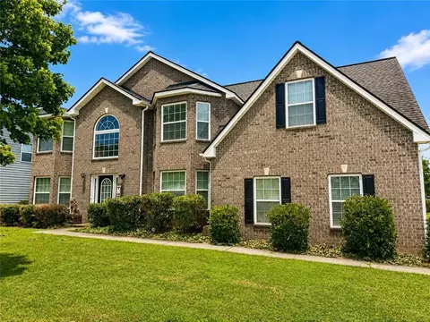 1933 Wilson Manor Cir, Lawrenceville, GA 30045