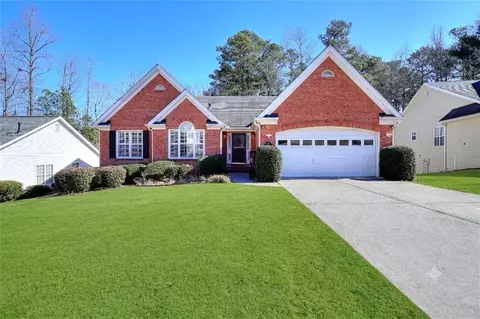 1705 Prospect Creek Dr, Lawrenceville, GA 30043
