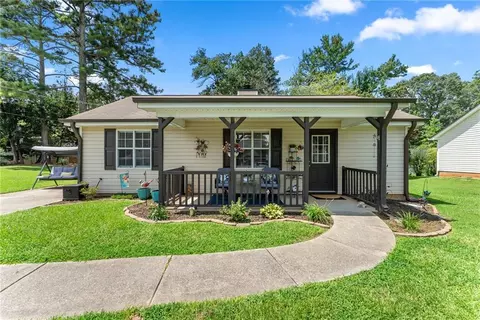 2560 Fairlane Dr, Cumming, GA 30041
