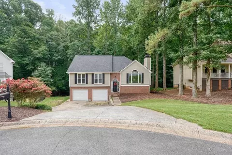 714 Players Ct, Woodstock, GA 30189