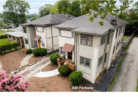 590 Parkway Dr NE, Atlanta, GA 30308
