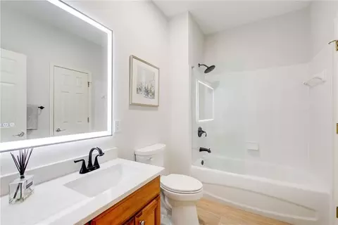 Bath - 4903 Eagles Ridge Loop, Lithonia, GA 30038 photo 5 of 6