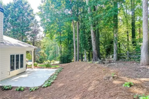 Exterior - 4903 Eagles Ridge Loop, Lithonia, GA 30038 photo 6 of 8