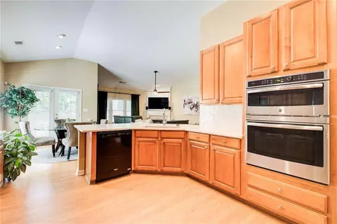 Kitchen - 4903 Eagles Ridge Loop, Lithonia, GA 30038 photo 3 of 3