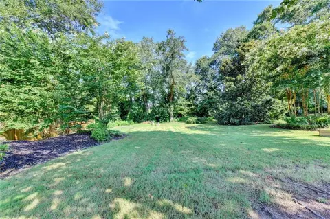 Exterior - 611 Iris Ln, Winder, GA 30680 photo 12 of 17