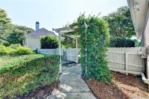 Exterior - 611 Iris Ln, Winder, GA 30680 photo 11 of 17
