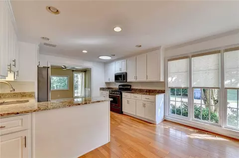 Kitchen - 611 Iris Ln, Winder, GA 30680 photo 10 of 10