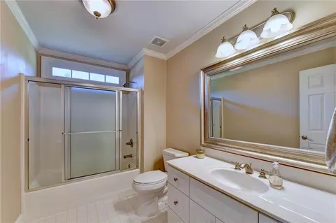 Bath - 611 Iris Ln, Winder, GA 30680 photo 1 of 8