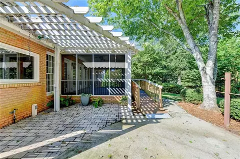 Exterior - 611 Iris Ln, Winder, GA 30680 photo 9 of 17