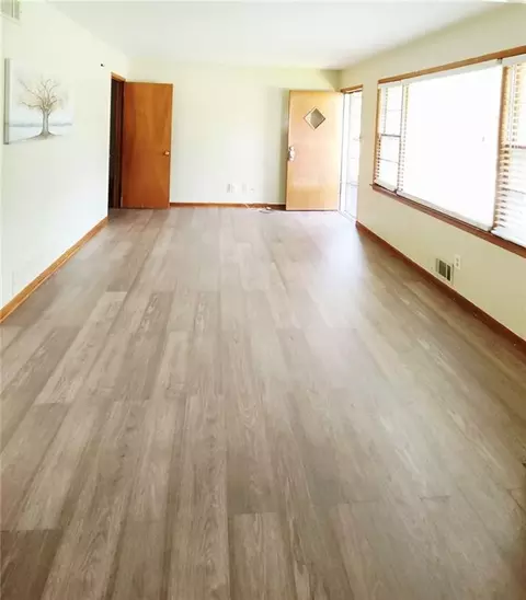 Living - 965 Laurel St, Morrow, GA 30260 photo 1 of 1