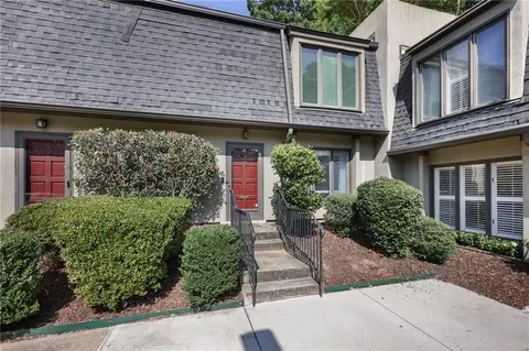 27 Ivy Rdg NE, Atlanta, GA 30342