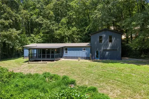 5186 W Holiday Ct SE, Acworth, GA 30102