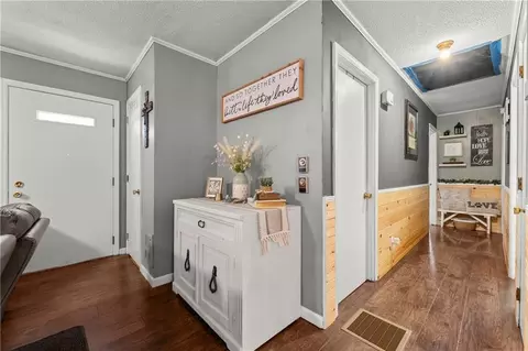 Entry Way - 25 Dubignon Dr, Toccoa, GA 30577 photo 2 of 2