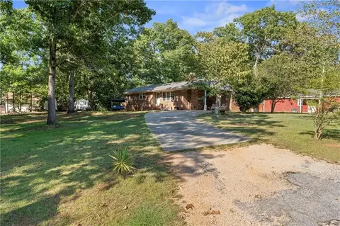 Exterior - 25 Dubignon Dr, Toccoa, GA 30577 photo 2 of 5