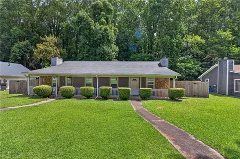 2141 Valley Oaks Dr SE, Smyrna, GA 30080