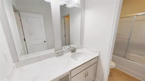 Bath - 662 Blackshear Trl, Temple, GA 30179 photo 2 of 3
