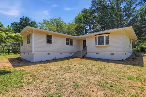 2001 Lietch Ln NE, Conyers, GA 30012