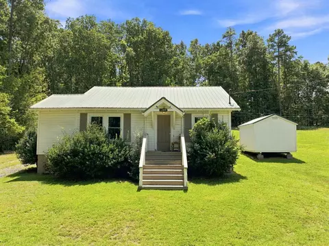 244 Pleasant Valley Rd SE, Silver Creek, GA 30173
