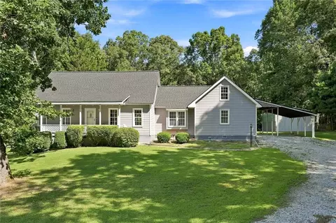 1423 Enchanted Lake Dr NW, Conyers, GA 30012