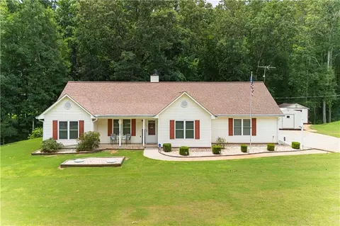 187 Cedar Ridge Rd, Locust Grove, GA 30248