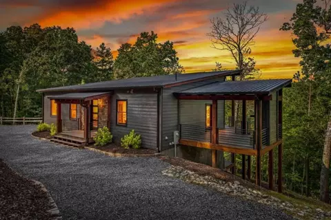 65 Wolf Creek Hts, Mineral Bluff, GA 30559