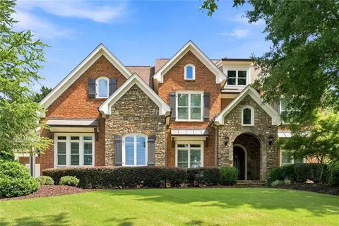 2202 Crimson King Dr, Braselton, GA 30517