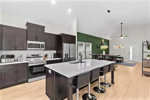 624 Robert St NW, Atlanta, GA 30318