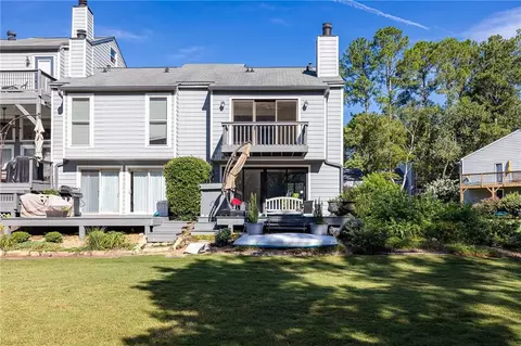1018 Riverbend Club Dr SE #18, Atlanta, GA 30339