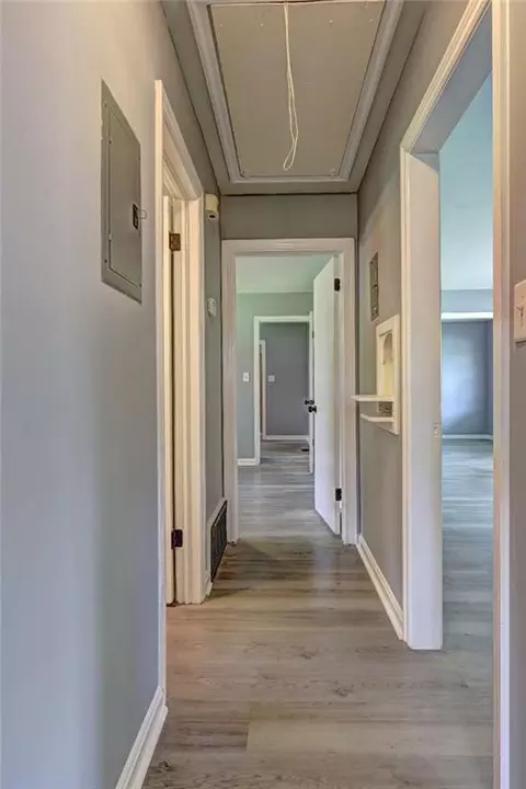 Entry Way - 970 Oglethorpe Ave, Athens, GA 30606 photo 2 of 2